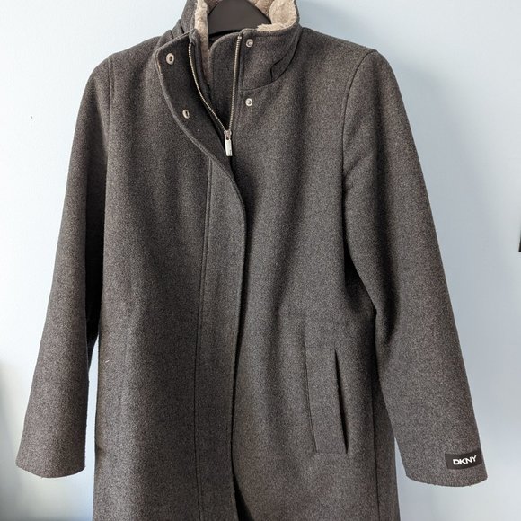 DKNY Women Winter Coat - Size Medium - Picture 2 of 10